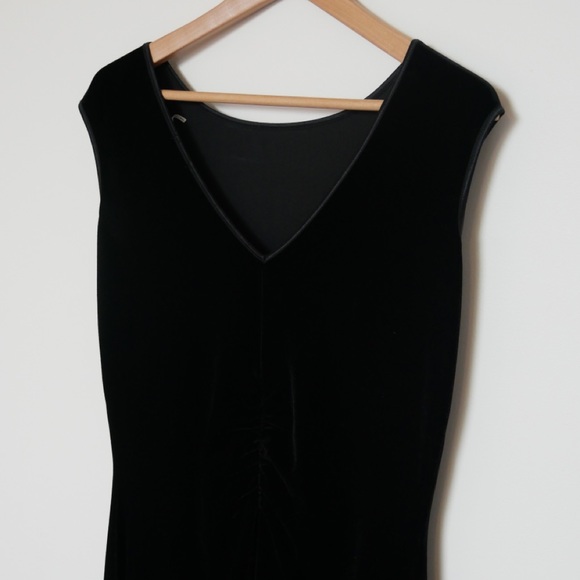 Velvet Black Stretchy Dress - Picture 7 of 7